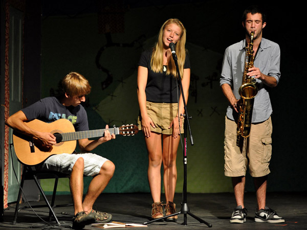 Young at HeART performers